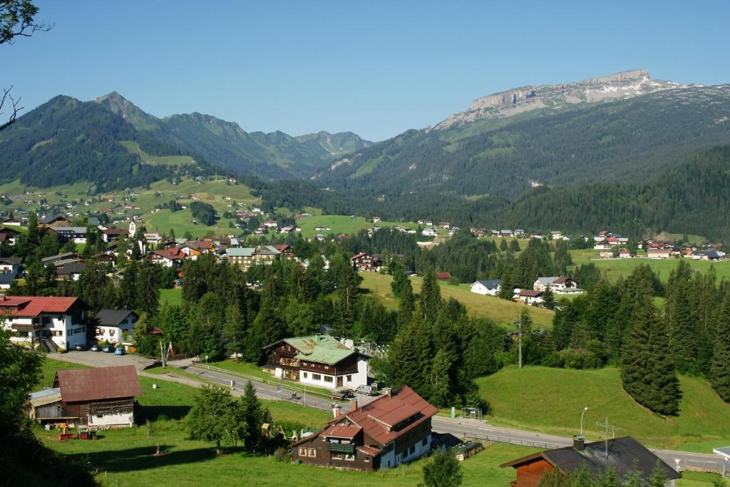 Gaestehaus Schuler Riezlern Exterior photo